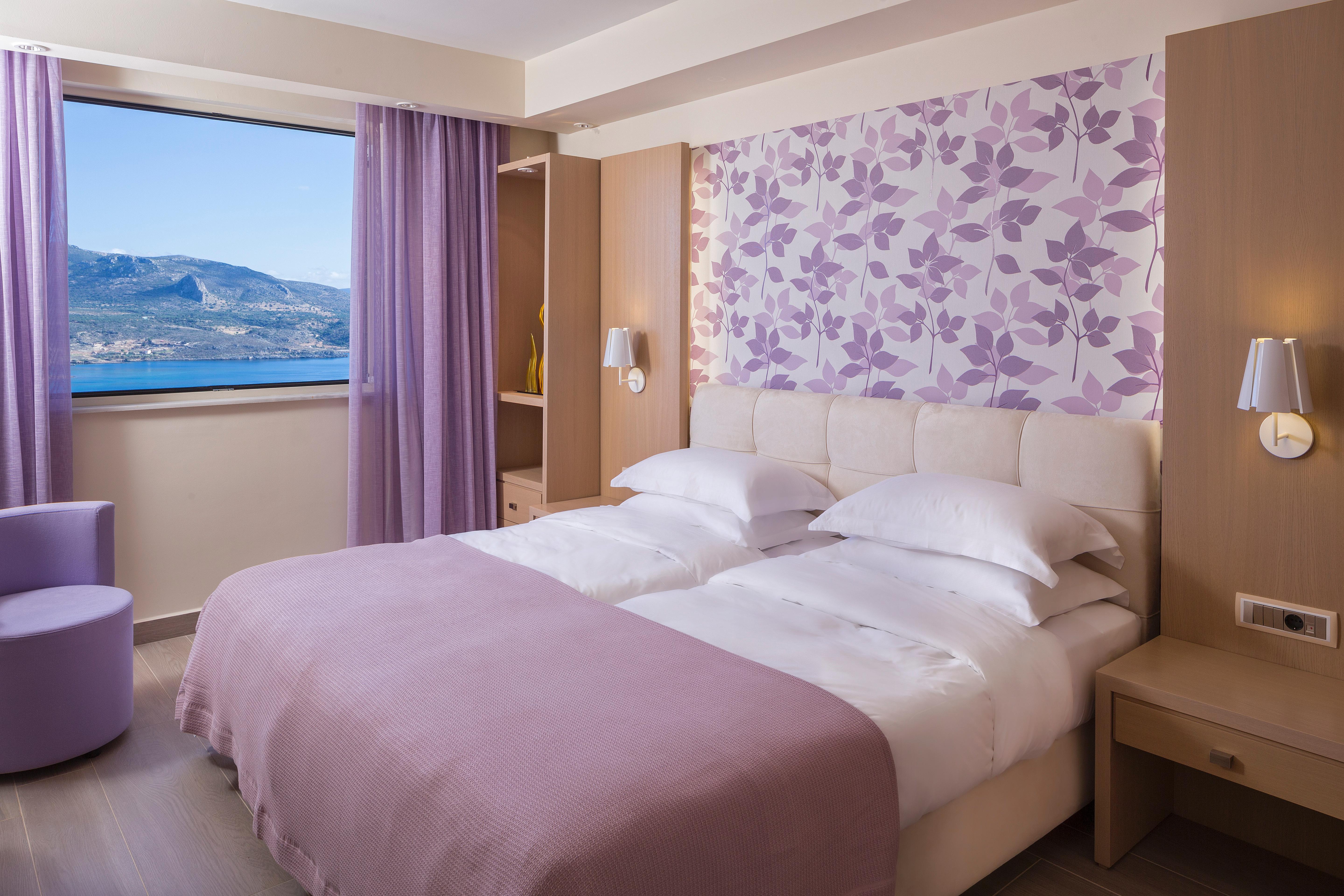 Princess Kyniska Suites Плитра Екстериор снимка
