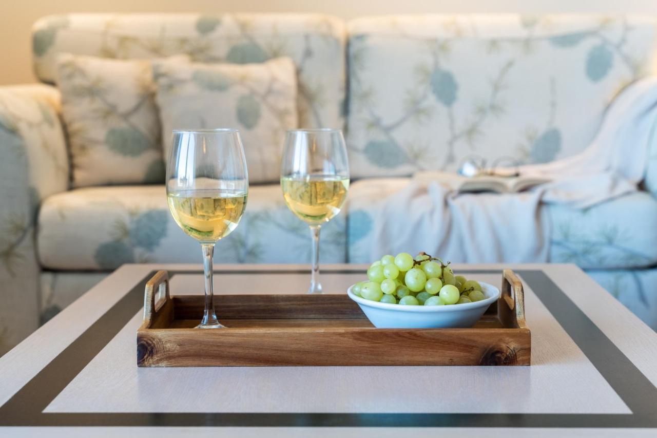 Princess Kyniska Suites Плитра Екстериор снимка