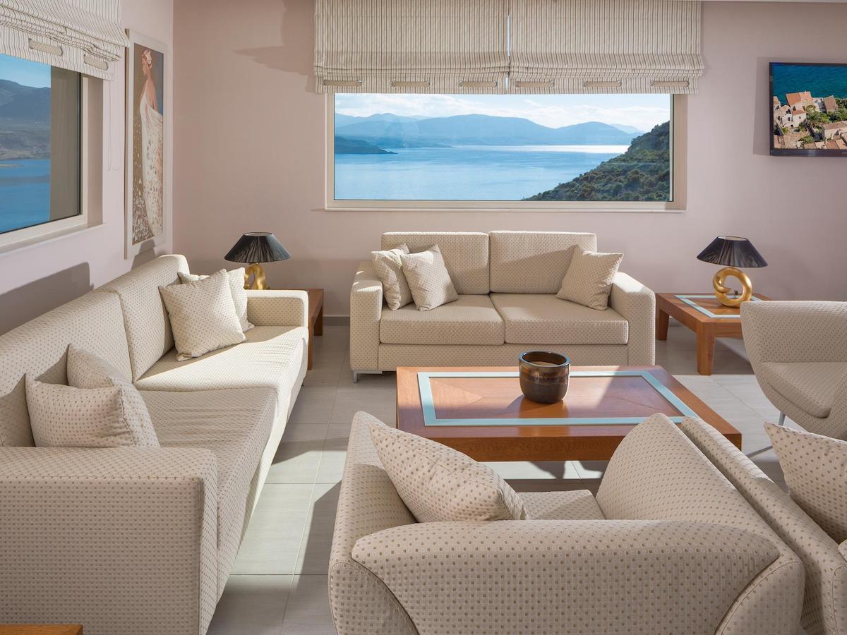 Princess Kyniska Suites Плитра Екстериор снимка